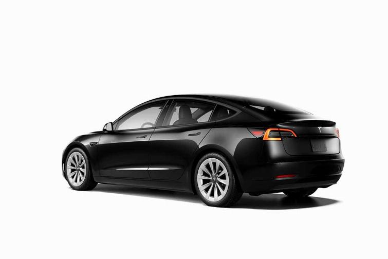 Photo Tesla Model 3 Standard