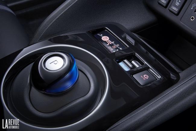 Nissan leaf une batterie de 40 kwh et jusqu a 378 km d autonomie 
