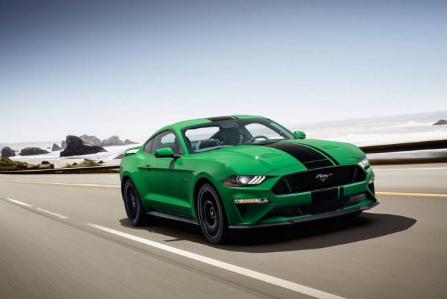 Ford mustang need for green pour ne pas passer inapercu 