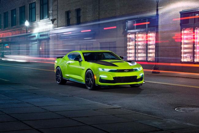 Chevrolet va deja changer la face avant de sa nouvelle camaro 