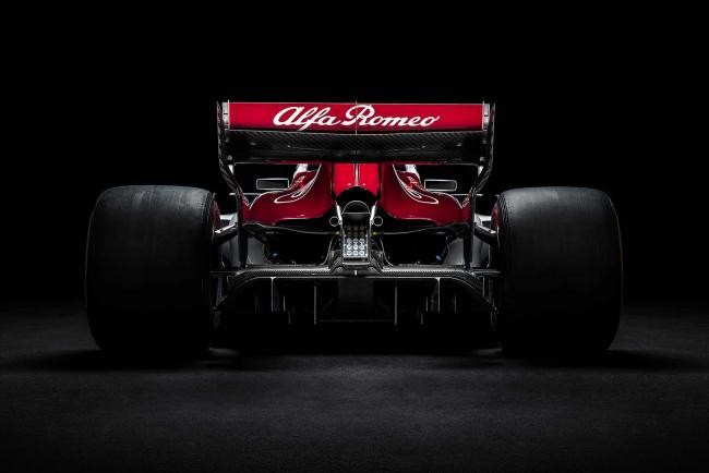 Exterieur_Alfa-Romeo-Sauber-F1-Team_11