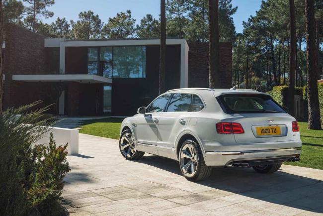 BENTLEY démarre les livraisons de BENTAYGA HYBRID