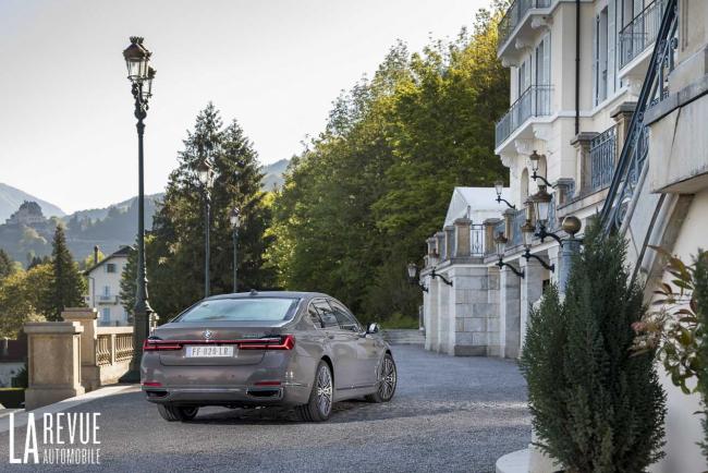 Essai BMW Série 7 Hybride : luxe, calme et mauvais goût