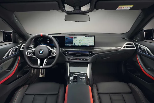 Nouvelle BMW Série 4 année 2024 : un look affuté & un intérieur optimisé