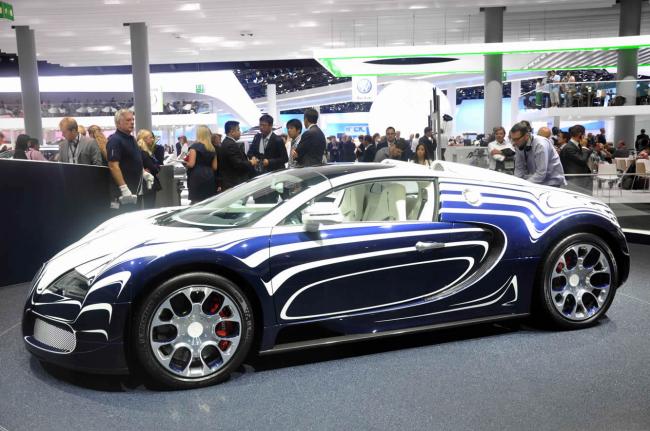Exterieur_Bugatti-Veyron-Or-Blanc_1