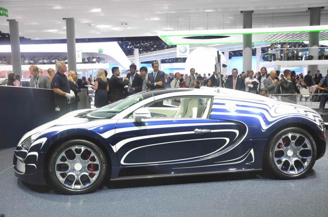 Exterieur_Bugatti-Veyron-Or-Blanc_2