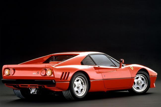 Exterieur_Ferrari-288-GTO-1985_1