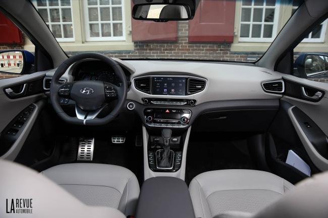 Interieur_Hyundai-Ioniq-Hybride_35