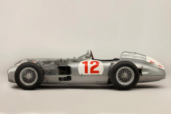Exterieur_LifeStyle-Mercedes-W-196-R-Fangio_5