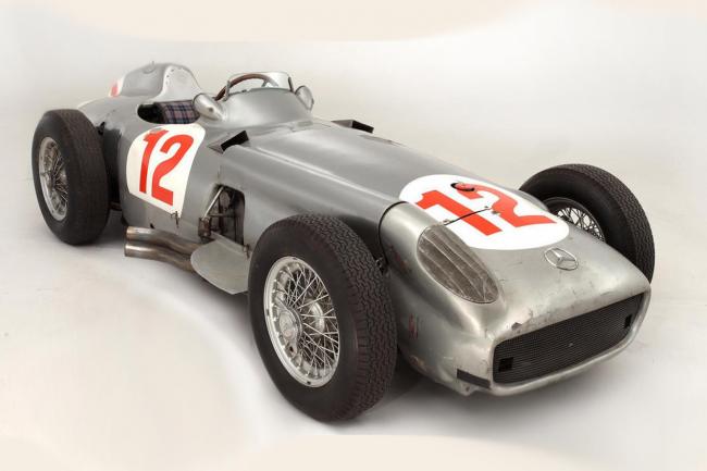 Exterieur_LifeStyle-Mercedes-W-196-R-Fangio_1