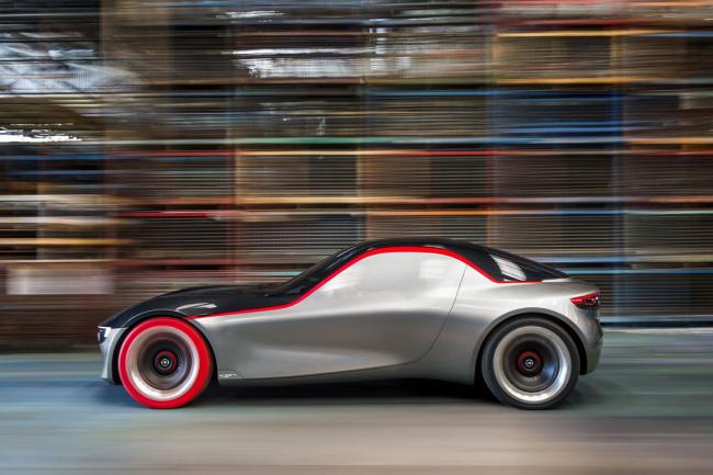 Exterieur_Opel-GT-Concept-2016_11