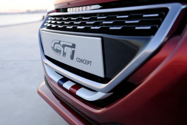 Exterieur_Peugeot-208-GTi-Concept_3