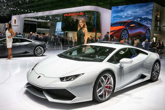 Exterieur_Salons-Lamborghini-Geneve-2014_7