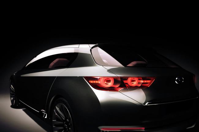 Exterieur_Subaru-Hybrid-Tourer-Concept_1