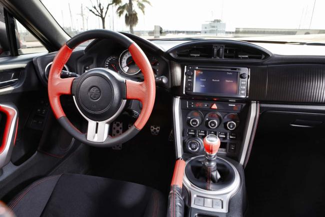 Interieur_Toyota-GT86-coupe_19