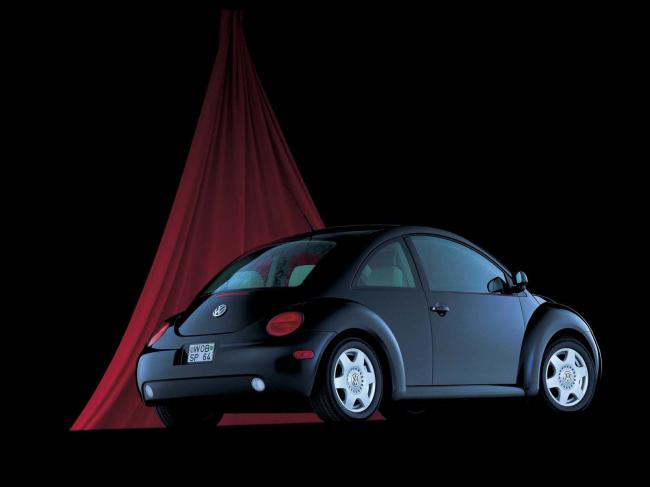 Exterieur_Volkswagen-New-Beetle_2
