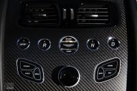 Interieur_Aston-Martin-V8-Vantage-Roadster-N430_34
                                                        width=