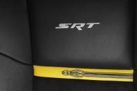 Interieur_Dodge-Challenger-SRT8-392-Yellow-Jacket_10
                                                        width=