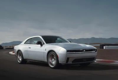 Image principale de l'actu: Dodge Charger 2024 : du MUSCLE, mais électrique ...