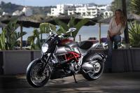 Exterieur_Ducati-Diavel-Carbon_16
                                                        width=