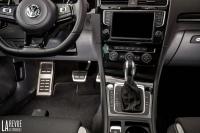 Interieur_Ford-Focus-RS-Vs-Volkswagen-Golf-R_31
