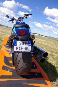 Exterieur_Harley-Davidson-V-ROD-Patrouille-de-France_5
                                                        width=