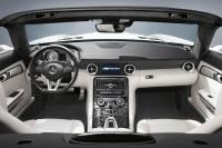 Interieur_Mercedes-SLS-AMG-Roadster_30