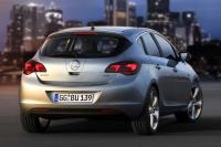 Exterieur_Opel-Astra-2010_4