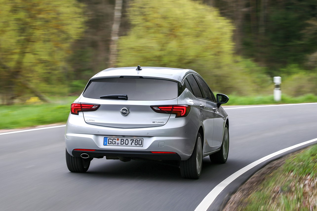 Exterieur_Opel-Astra-BiTurbo-CDTI_16
                                                        width=