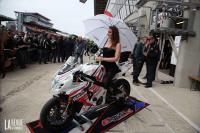 Exterieur_Sport-24H-du-Mans-moto-hotesses_10