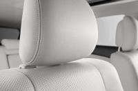 Interieur_Toyota-Avensis-2012_15