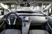 Interieur_Toyota-Prius-Hybride-2012_10
                                                        width=