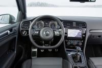 Interieur_Volkswagen-Golf-R-2014_11