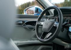 Interieur_essai-audi-s8-ultra-blue-my2022_1
                                                        width=