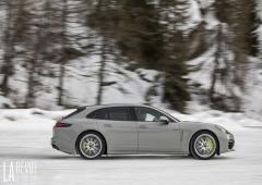 Exterieur_porsche-panamera-turbo-s-e-hybrid-sport-turismo-essai_26
                                                        width=