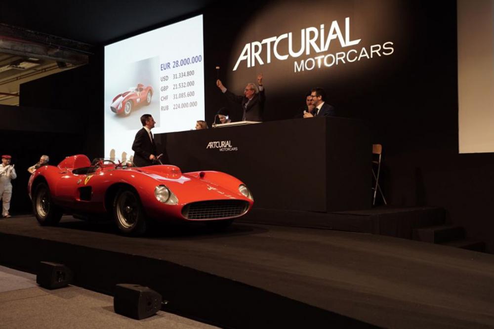 Image principale de l'actu: Ferrari 335 s scaglietti un record absolu pour une voiture aux encheres 
