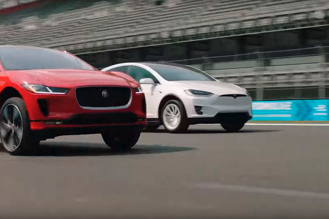 Image principale de l'actu: La nouvelle Jaguar i-Pace affronte la Tesla Model X