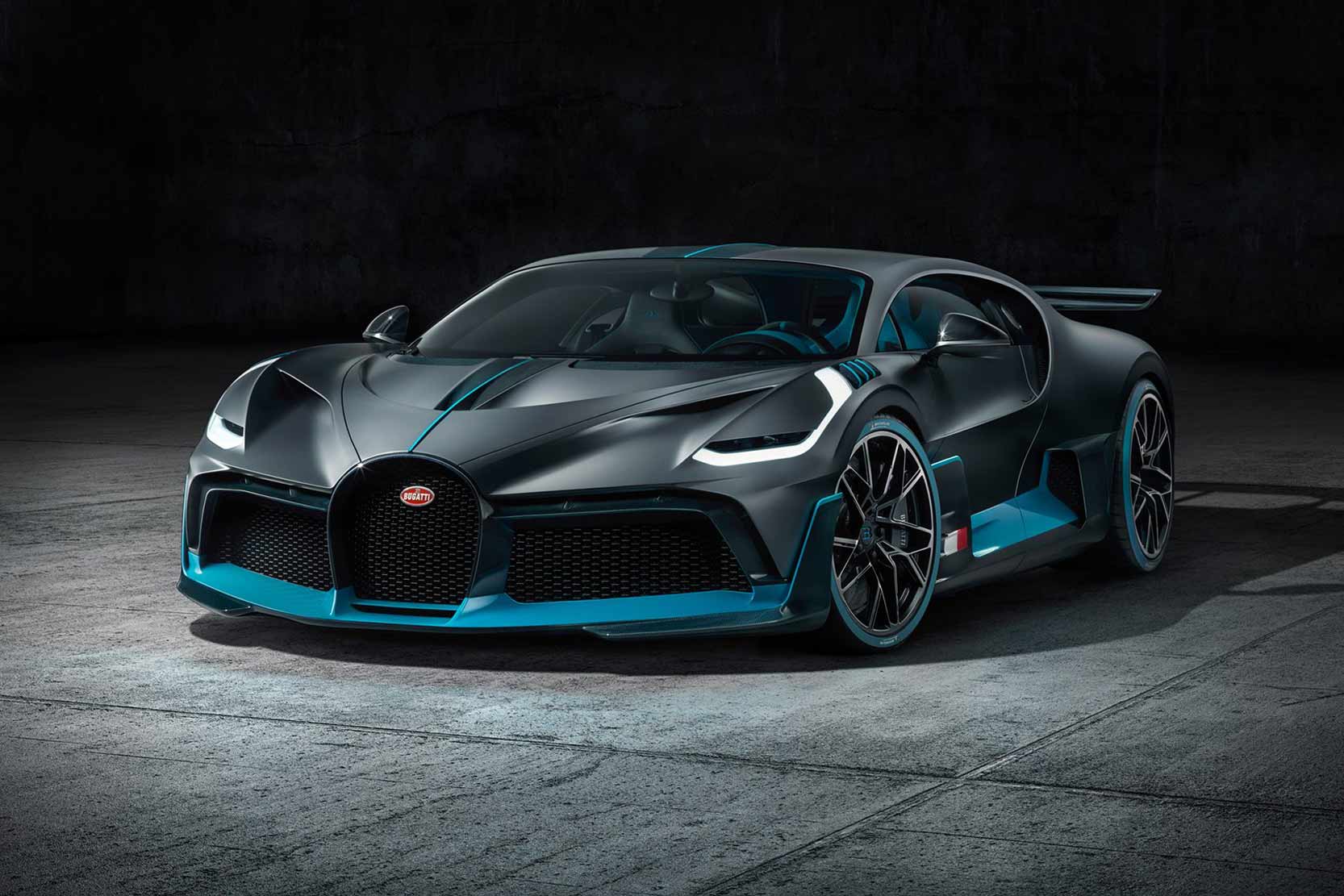 Image principale de l'actu: Bugatti divo la chiron en mieux 