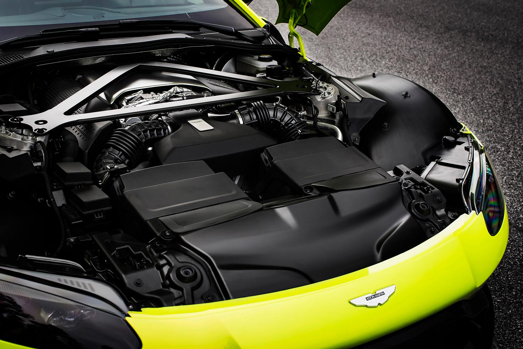 Image principale de l'actu: Aston martin vantage elle n aura jamais de moteur six cylindres 