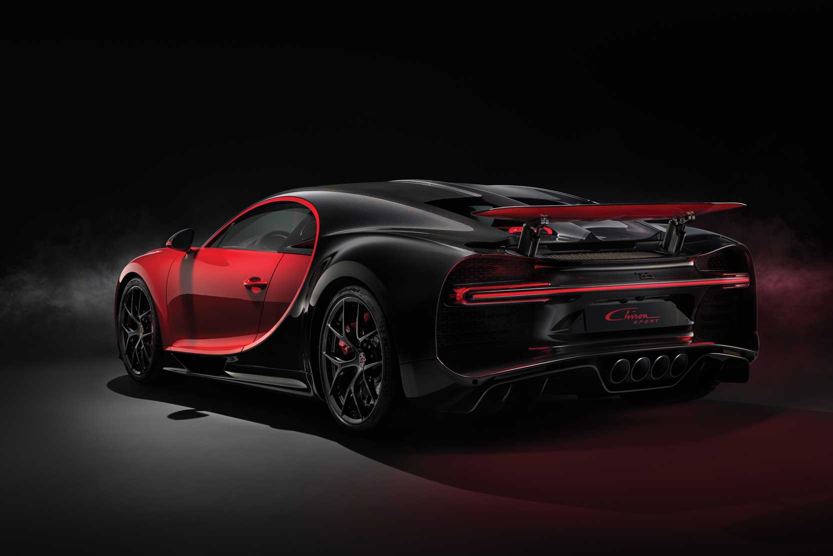 Image principale de l'actu: Bugatti preparerait une chiron plus sportive pour geneve 