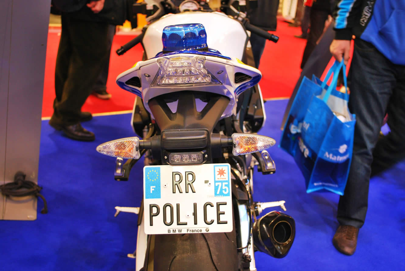 La police nationale s equipe en superbike 