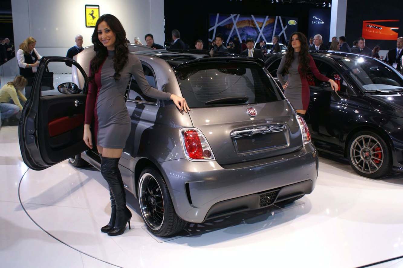 Fiat 500 bev pour battery electric vehicle 
