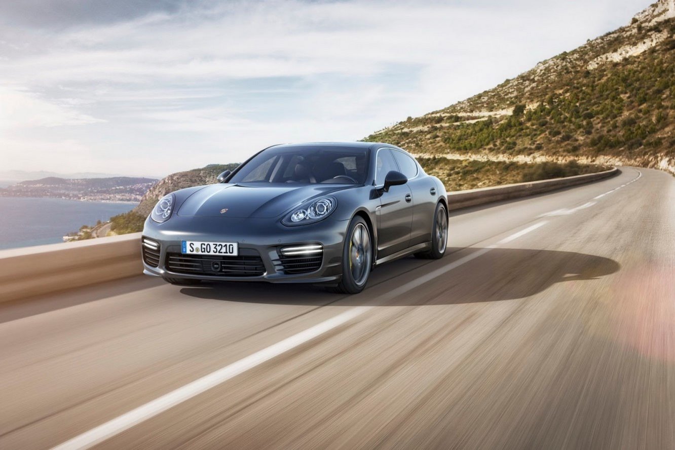 Porsche panamera turbo s 2014 plus de style et de puissance 