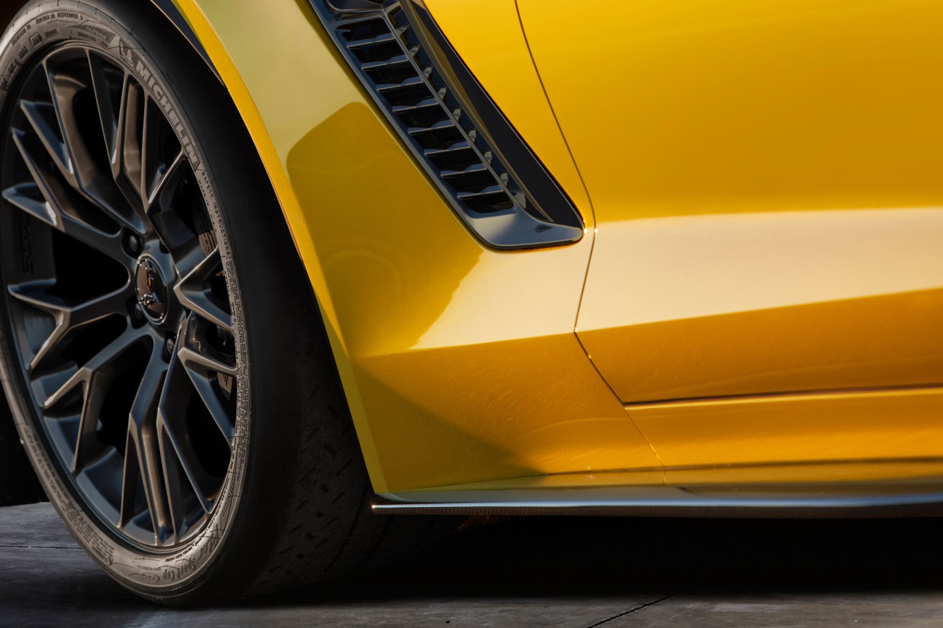 Image principale de l'actu: Un premier teaser pour la nouvelle chevrolet corvette z06 