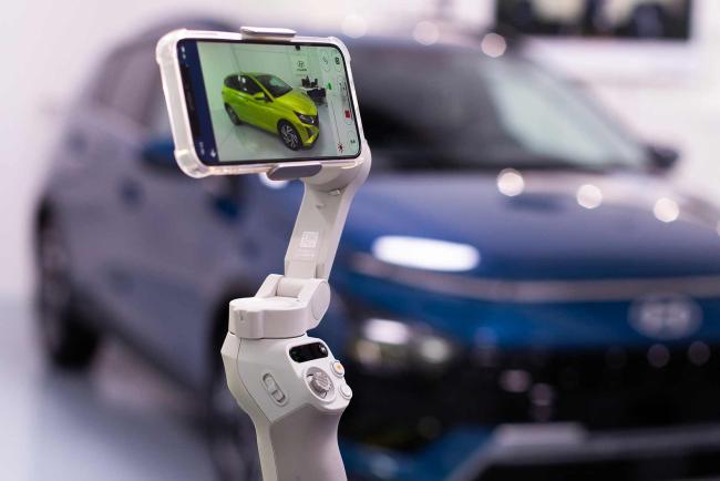 Exterieur_acheter-une-hyundai-d-occasion-sans-bouger-le-vendeur-reste-la-moquette-disparait_2