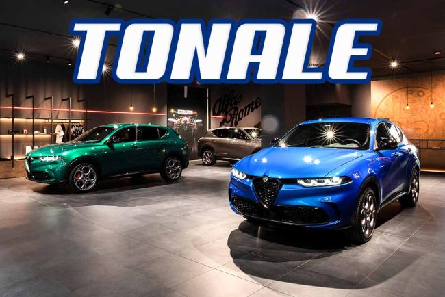 Alfa Romeo pose sa Tonale à Milan dans son flagship store