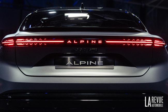 Alpine A390 : L'insolence française