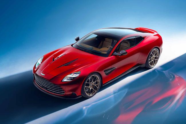Exterieur_aston-martin-paris-a-lille-art-up-entre-automobile-et-art-contemporain_1