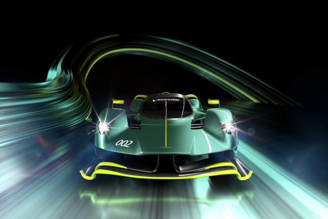 Exterieur_aston-martin-valkyrie-amr-pro-bien-sur-ses-appuis_1