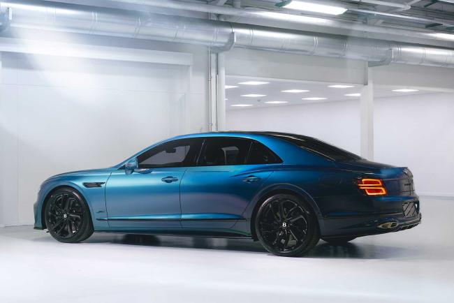Exterieur_bentley-flying-spur-ombre-la-limousine-qui-change-de-couleur_1